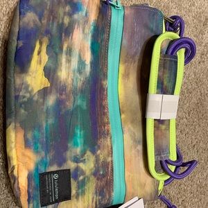 Lululemon cross body patch logo